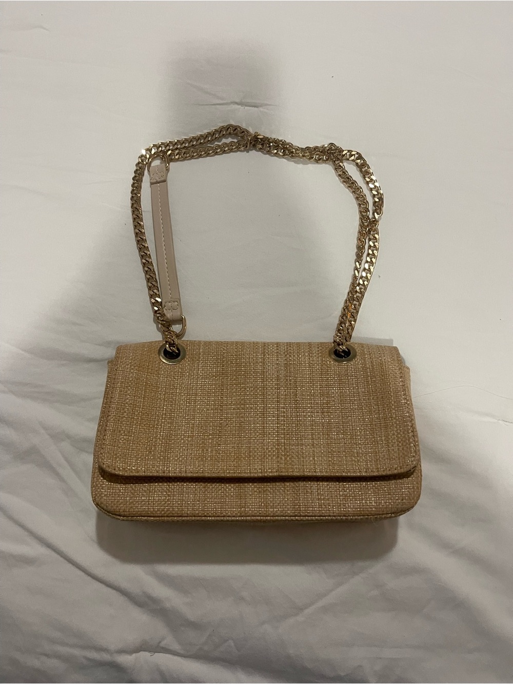 Woven Straw Crossbody Bag with Gold Chain - Cream